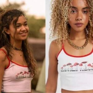 Women's White and Red Graphic Crop Top